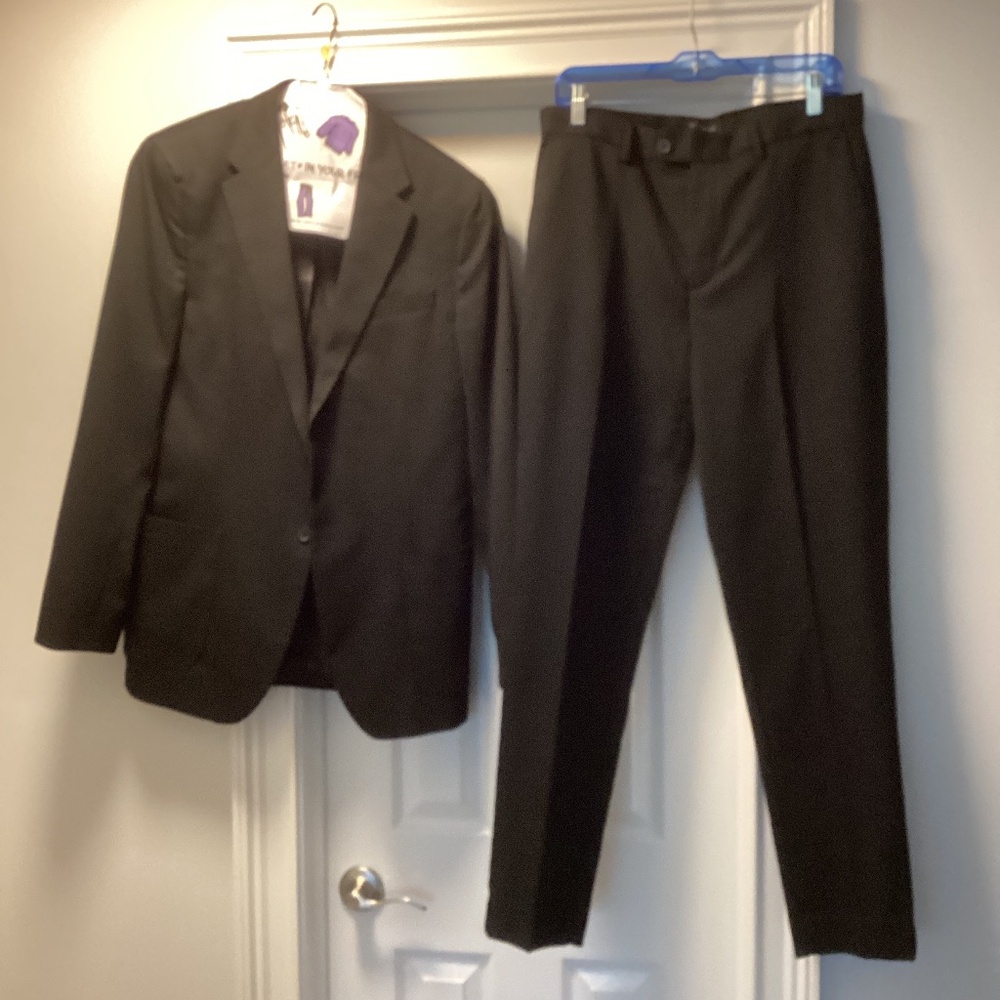 Banana Republic men’s suit